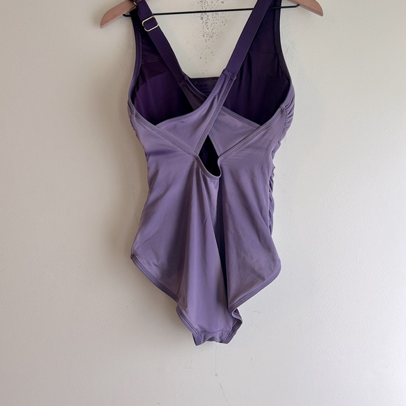 Lands End Ombré Ruched One Piece Swimsuit - Picture 3 of 4